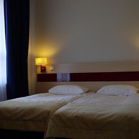 Optima Pochayiv Otel Pochaiv Dış mekan fotoğraf