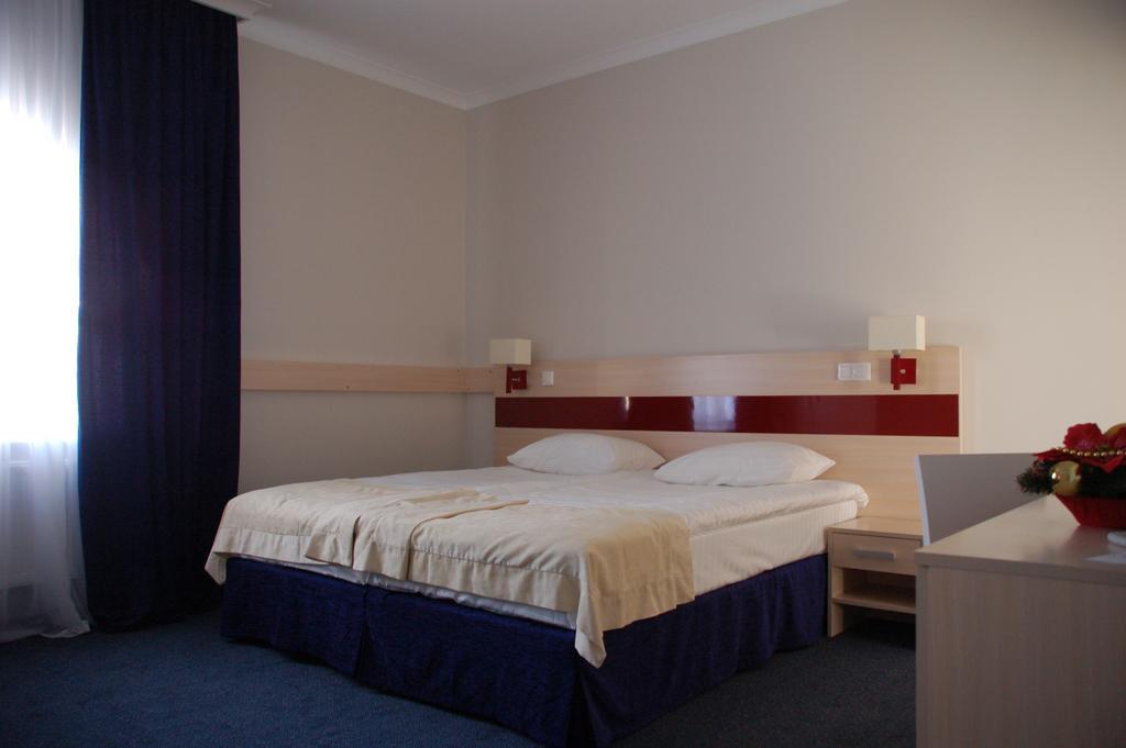 Optima Pochayiv Otel Pochaiv Dış mekan fotoğraf